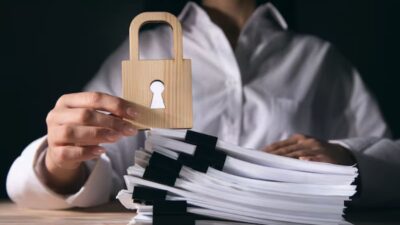 Бурофакс в Испании